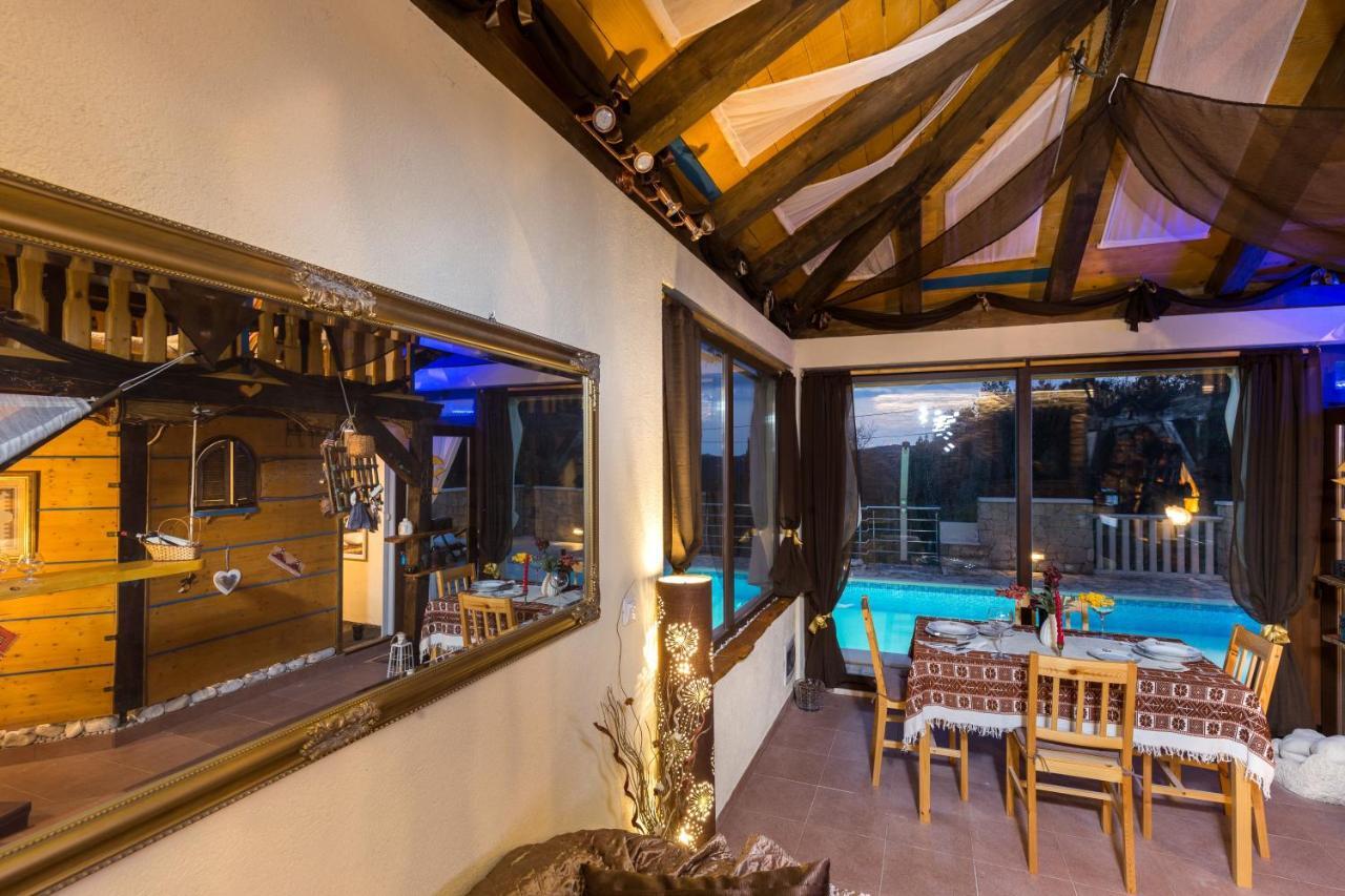 Holiday Home Lazustina Paradise Mihanici Ngoại thất bức ảnh